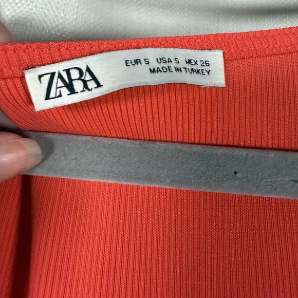 Zara VNeck Pleated Red Top Small - Picture 3 of 8